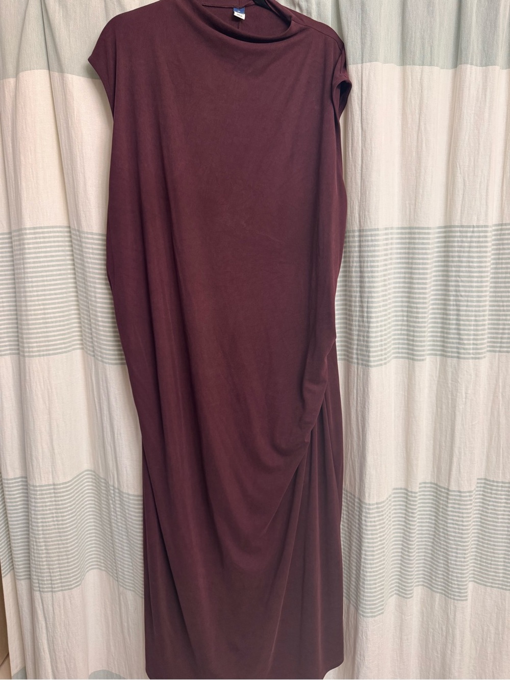 Old Navy Dress in Burgundy